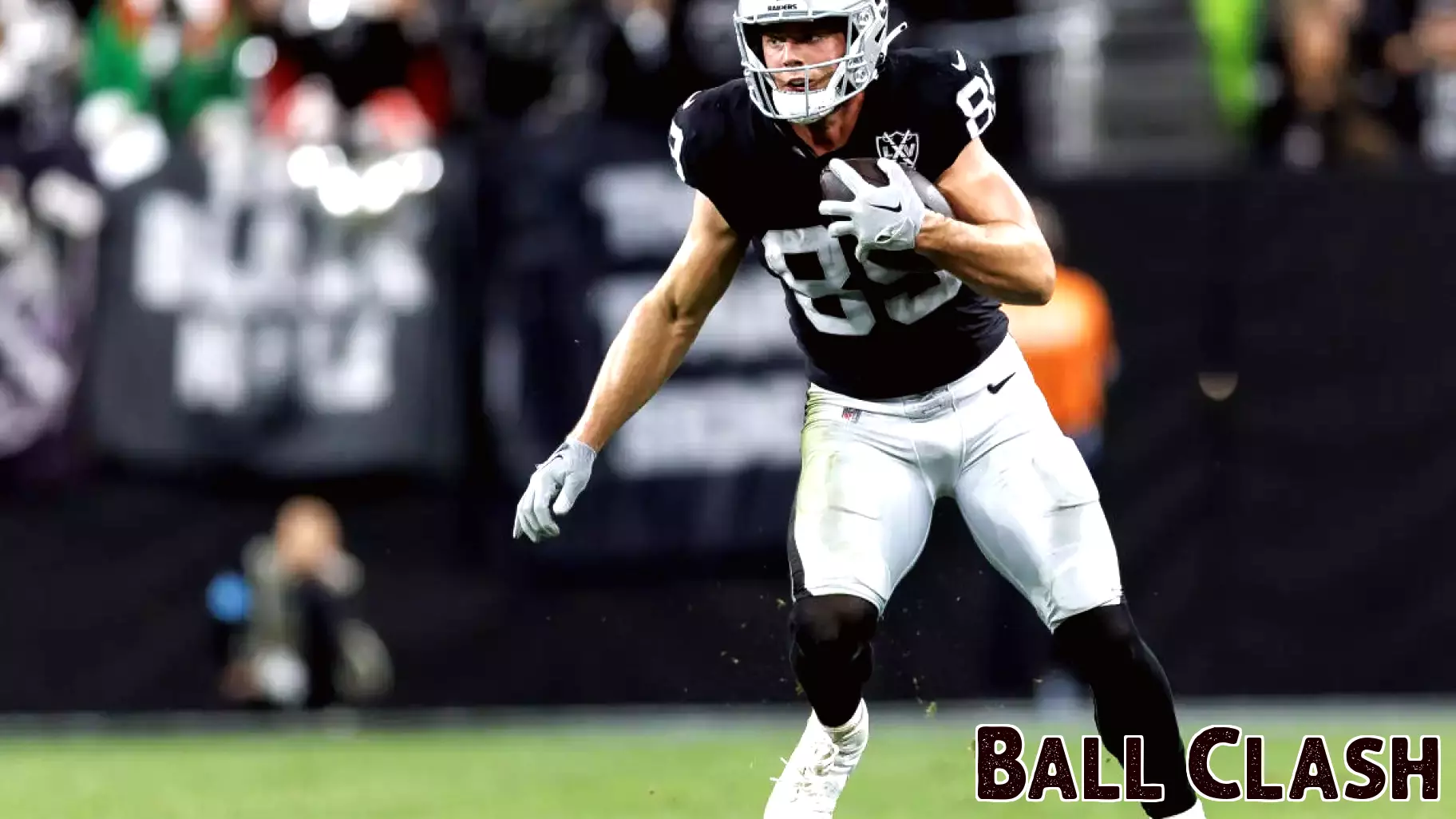 Bowers Breaks Rookie Tight End Yardage Record Set by Ditka