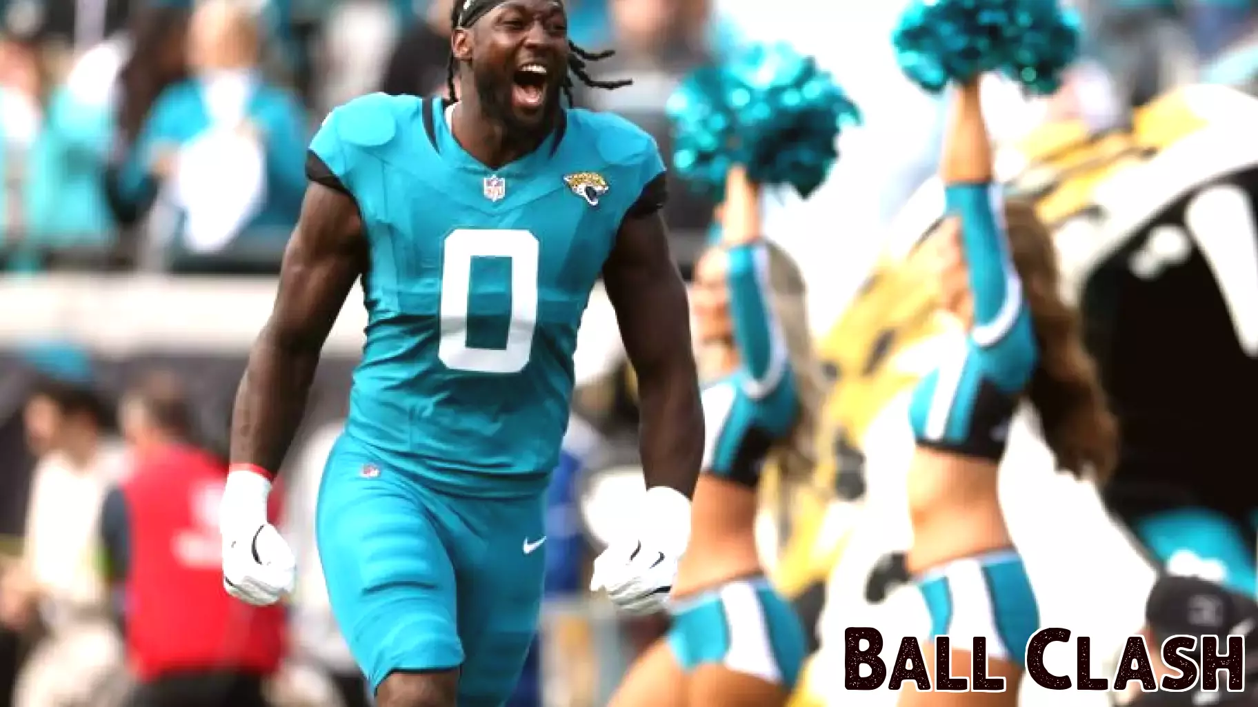 Panthers sign LB Devin Lloyd to three-year contract