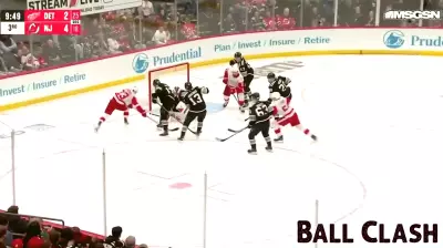 Dylan Larkin Scores Against New Jersey Devils